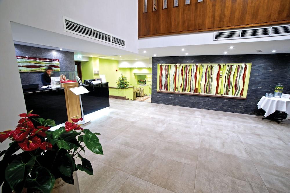 Frensham Pond Country House Hotel & Spa فارنهام المظهر الخارجي الصورة